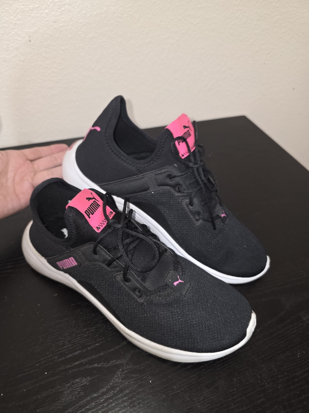 PUMA Women's Black and Pink Lightweight Knit Sneakers